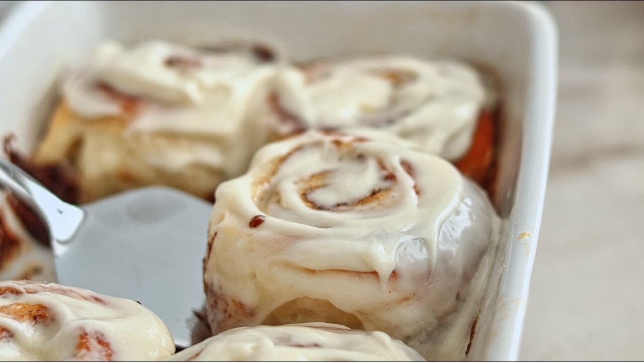 Delicious Gluten Free Cinnamon Rolls: A Sweet Treat